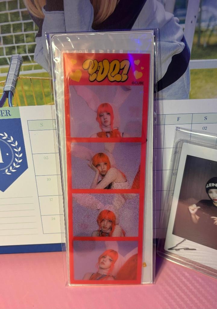 Gidle Yuqi happy freak day 4cut photocard, Ophalen of Verzenden, Nieuw, Foto of Kaart