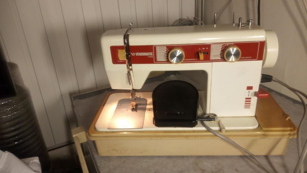 Elektrische Zig-Zag Naaimachine, Ophalen of Verzenden, Gebruikt, Naaimachine, Overige merken