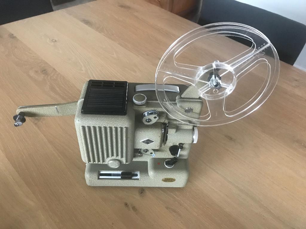 Vintage 8mm film projector, Ophalen, Niet werkend, Overige technologieën, Overige resoluties