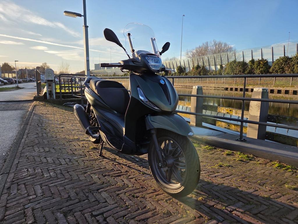 Motorscooter,  Uitlaat Akrapovic - Piaggio Beverly S400 HPE, Ophalen, Piaggio, Gebruikt, Uitlaat
