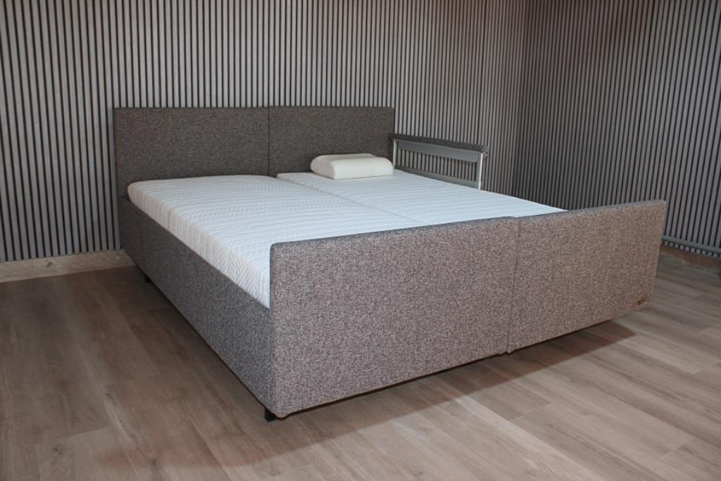 verpleegbedden, hooglaagbedden, zorgbedden met garantie!, Diversen, Verpleegmiddelen, Drs. W. van Royenstraat 1b, Verzenden, Zo goed als nieuw