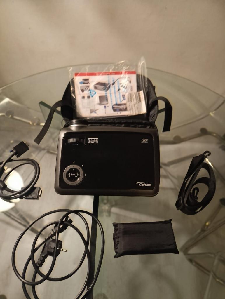 Beamer projector Optoma! Nieuwstaat!, Overige technologieën, Ophalen of Verzenden, Zo goed als nieuw, Overige resoluties