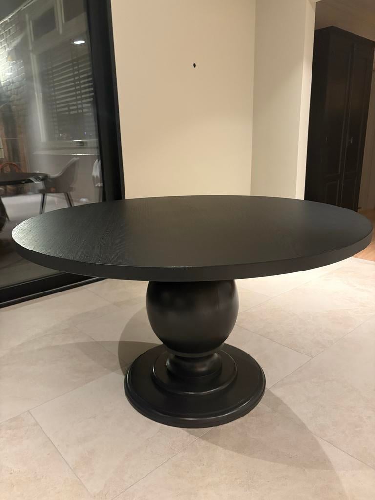 Massief eiken eettafel zwart bolpoot, Huis en Inrichting, Ophalen, Gebruikt, 100 tot 150 cm, Hotel chique