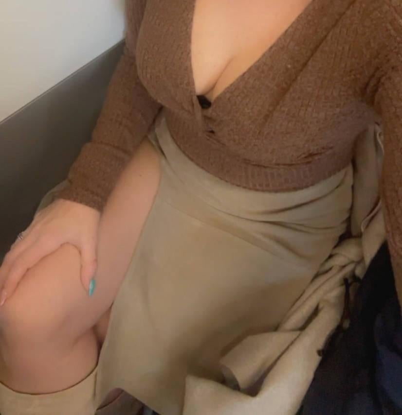 Leuke lange beige rok met lange split maat M, Kleding | Dames, Rokken, Maat 38/40 (M), Beige, Ophalen of Verzenden, Zo goed als nieuw