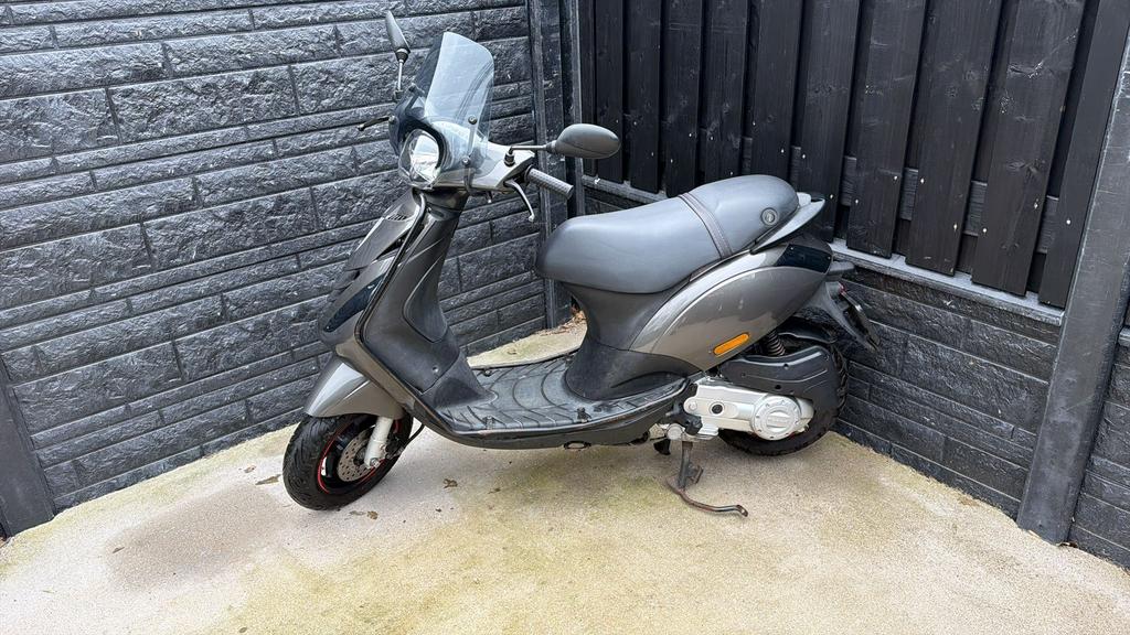 Te koop piaggio zip, Ophalen of Verzenden, Zo goed als nieuw, Benzine, Piaggio