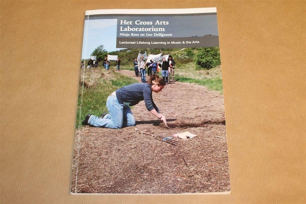Kunstproject Schiermonnikoog 2010 — Cross Arts Laboratorium, Ophalen of Verzenden, Gelezen