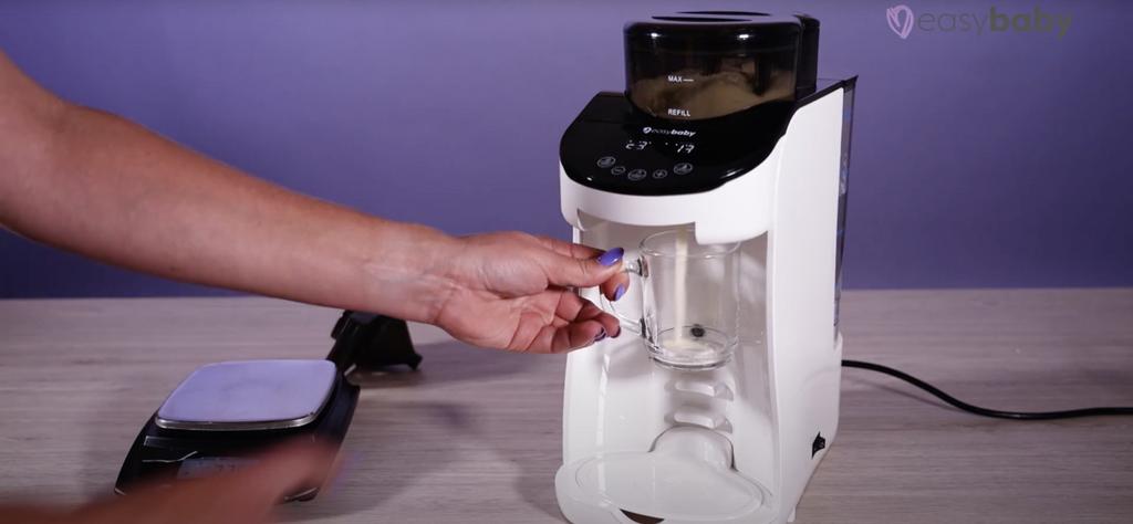 Baby milk maker Easybaby – werkt perfect, Kinderen en Baby's, Babyvoeding en Toebehoren, Ophalen, Gebruikt, Overige typen