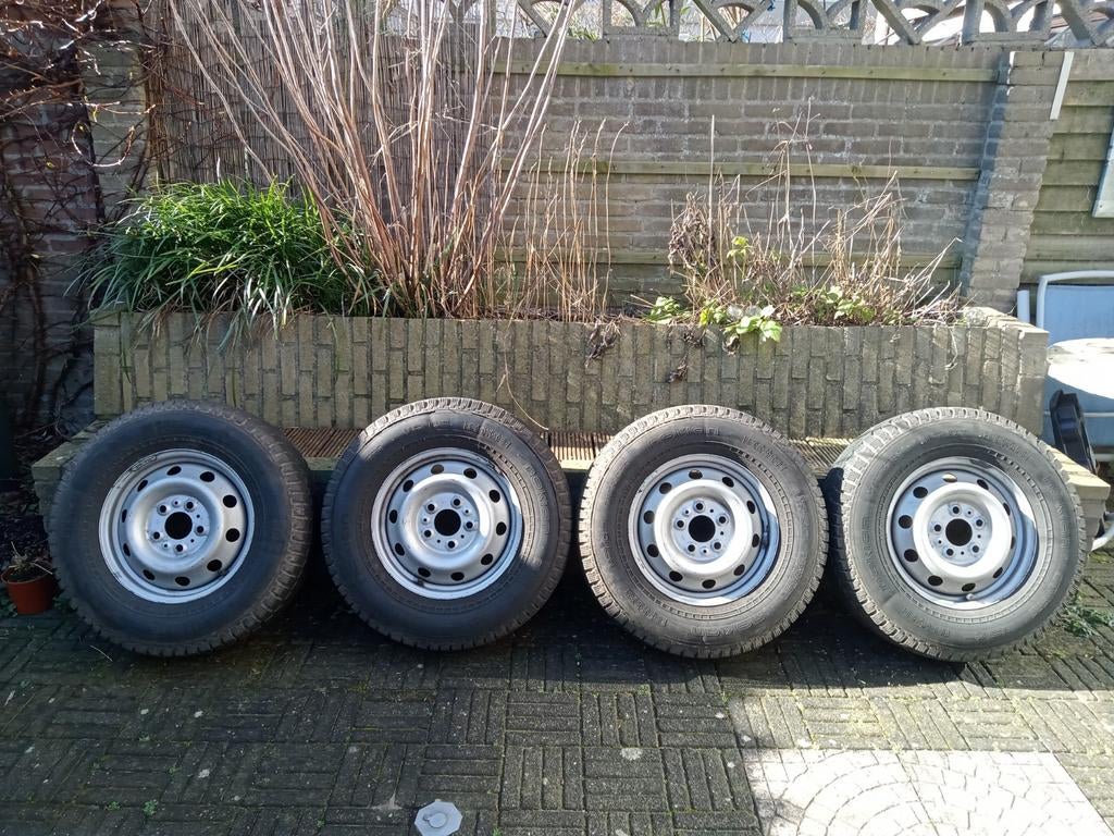 4x 16 inch velgen met overjarige winterbanden Fiat Ducato, Ophalen