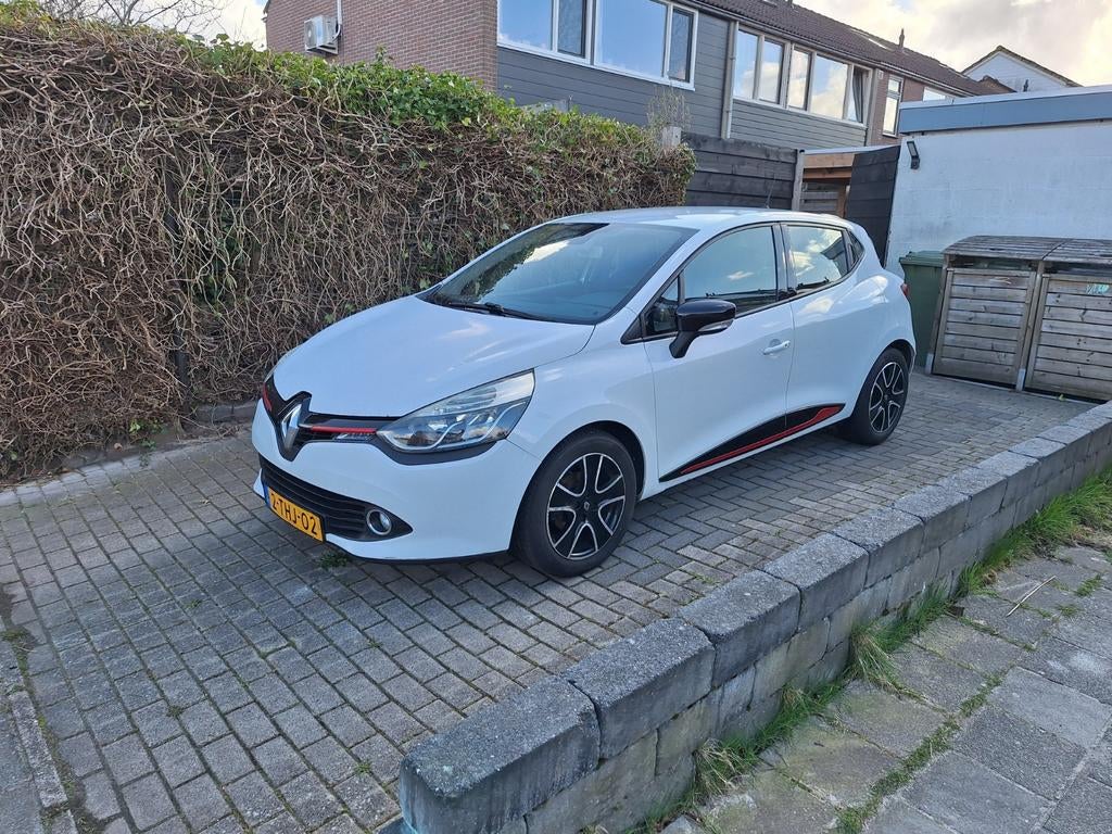 Renault Clio 1.5 DCI 66KW 5-DRS 2014 Wit, Auto's, Renault, Particulier, Clio, ABS, Airbags, Airconditioning, Alarm, Bluetooth