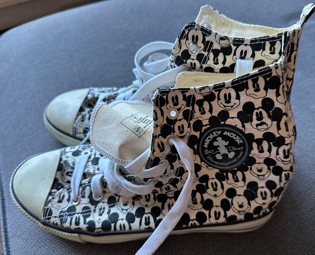 Schoenen: Mickey Mouse maat 41, Ophalen of Verzenden, Mickey Mouse, Zo goed als nieuw, Overige typen