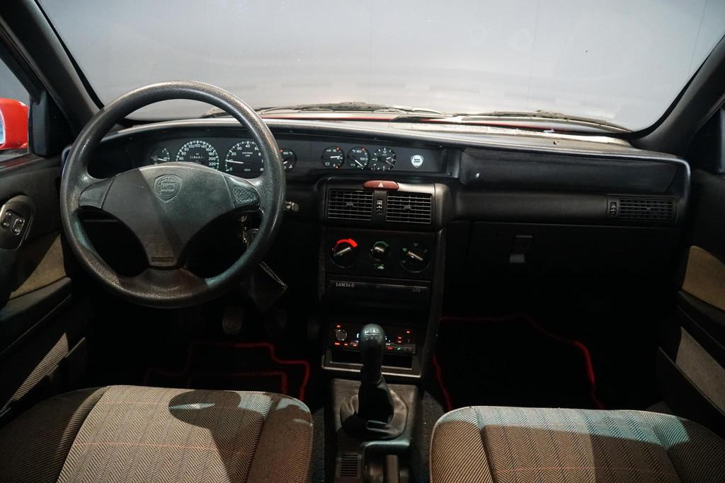 Lancia Delta HPE 2.0-16V 139 PK 3-DEURS ORIGINEEL NEDERLANDS, Auto's, Lancia, Voorwielaandrijving, Elektrische ramen, Stof, 4 cilinders