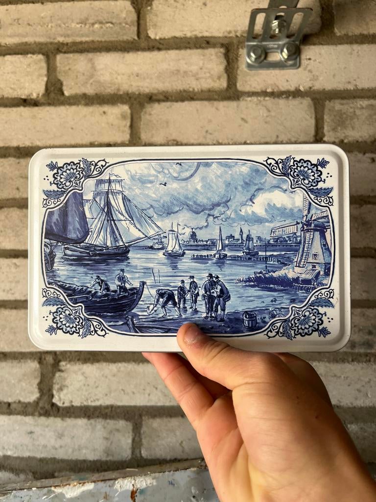 Delfts blauw blik met Hollandse scene, Ophalen of Verzenden