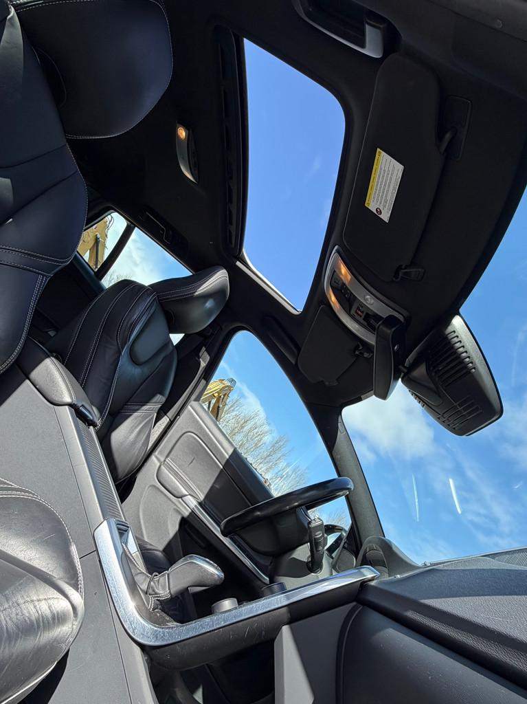 Volvo V60 2.4 D6 AWD Plug-In Hybrid Summum / Schuifdak /Leer, Wit, Vierwielaandrijving, 11 kWh, Te koop