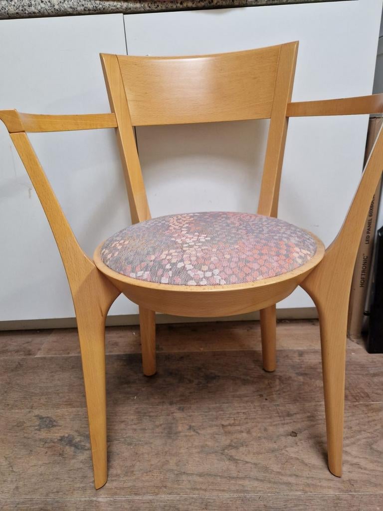 Zweedse beukenhouten stoel (eventueel 2 beschikbaar), Therebels1973@gmail.com, Eén, Damlaan 73a, Ophalen