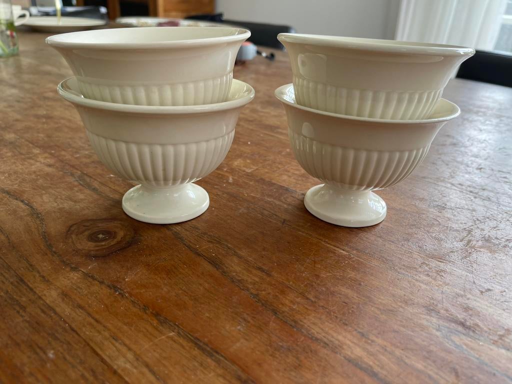 Wedgwood edme sherbetcup/Ijscoupe/schaaltje op voet 12x, Ophalen of Verzenden, Wedgwood, Aardewerk, Schaal of Schalen
