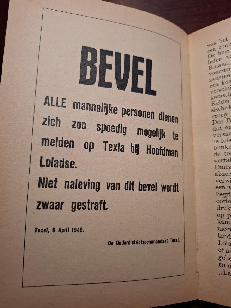 Boek - Tragedie op Texel 1945 (J.A van der Vlis), J.A van der Vlis, Ophalen of Verzenden, Landmacht, Tweede Wereldoorlog