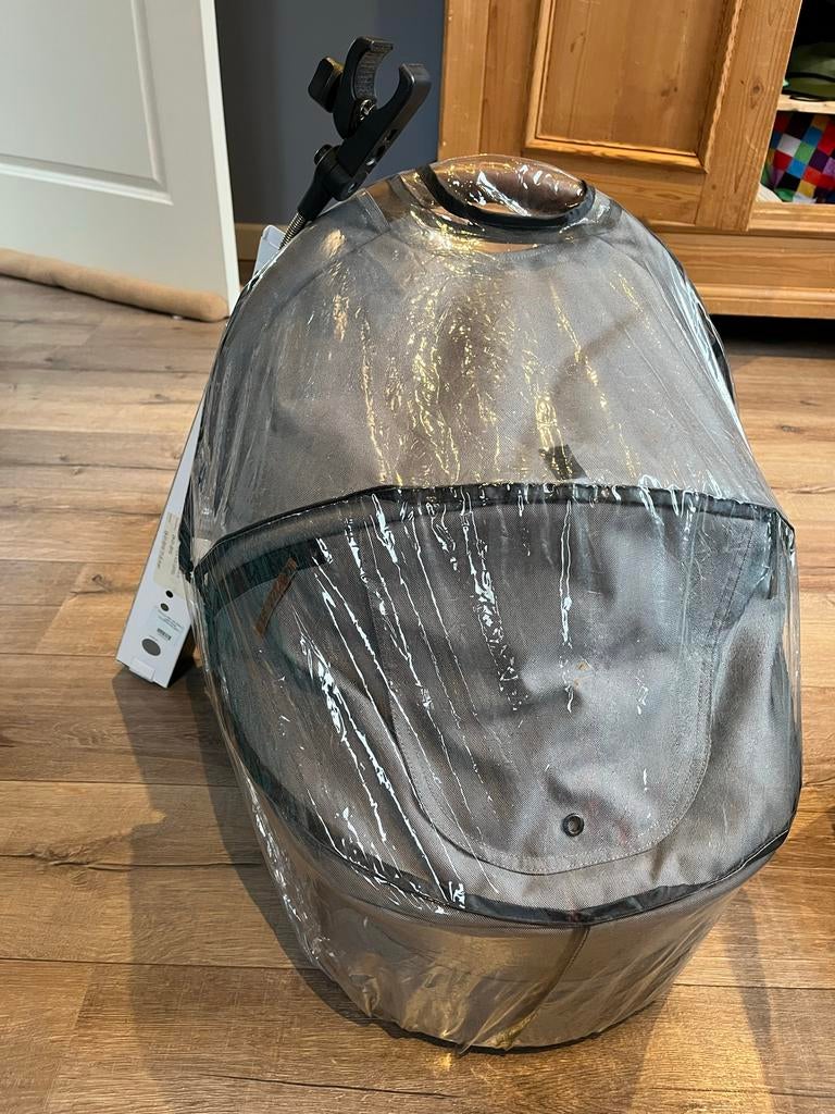 Mutsy evo Kinderwagen Reiswieg met regenhoes en parasol, Zo goed als nieuw, Met reiswieg, Mutsy, Ophalen