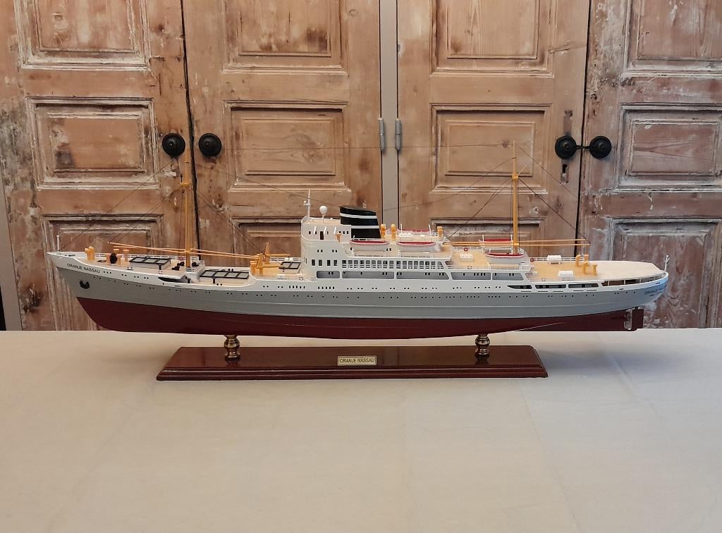 Passagier en vrachtschip Oranje-Nassau ., Hobby en Vrije tijd, Modelbouw | Boten en Schepen, Ophalen, Zo goed als nieuw, 1:50 tot 1:200