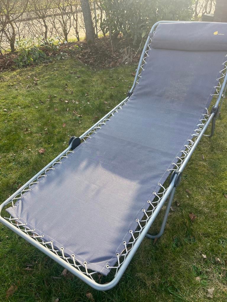 Lafuma ligbed in nette staat, Tuin en Terras, Ligbedden, Gebruikt, Textileen, Verstelbaar, Ophalen