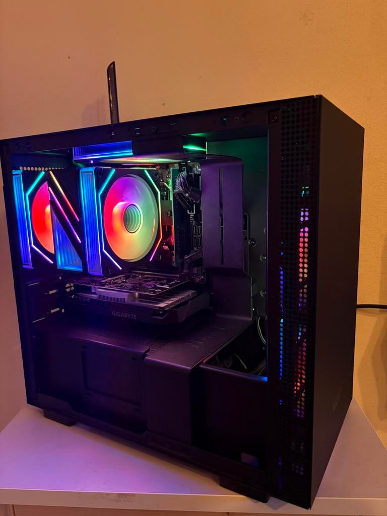 Gezocht! Desktop computers, Computers en Software, Desktop Pc's, Ophalen of Verzenden, Zo goed als nieuw, Gaming, Onbekend