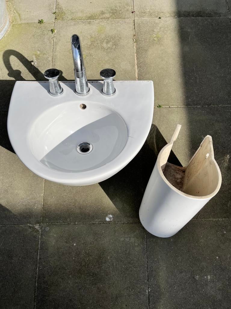 Wasbak Dubbele kraan, Ophalen, Gebruikt, 50 tot 100 cm, Minder dan 100 cm