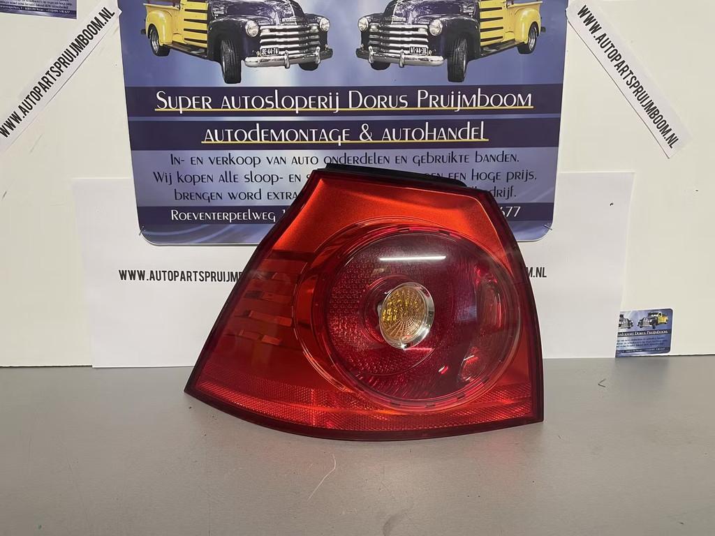 Golf 5 achterlicht links, Gebruikt, Volkswagen, Volkswagen AG, Berliner Ring 2
38440  Wolfsburg, DE