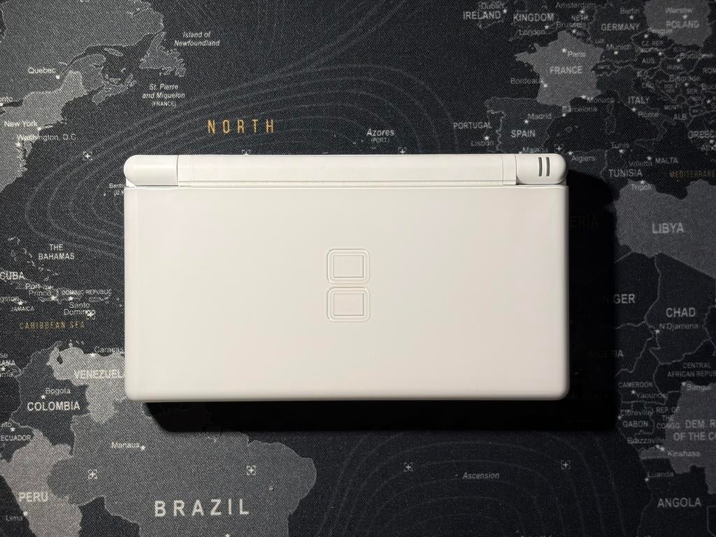 Nintendo DS Lite wit met R4 kaart, Spelcomputers en Games, Spelcomputers | Nintendo DS, Wit, Ophalen of Verzenden, DS Lite, Gebruikt