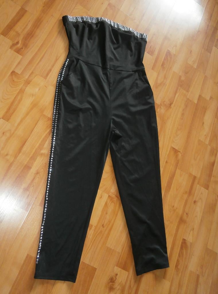 Mooie strapless jumpsuit XL (42) Chicme zwart met steentjes, Kleding | Dames, Jumpsuits, Zwart, Maat 42/44 (L), Nieuw, Ophalen of Verzenden