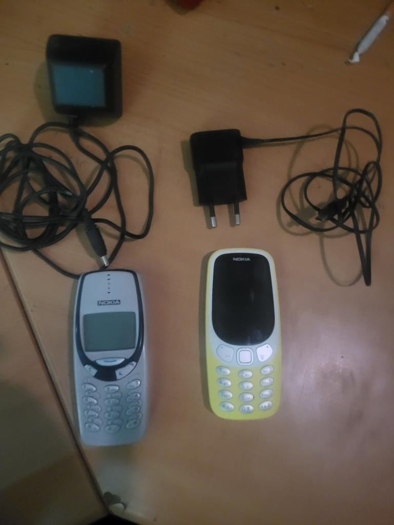 Nokia 3410 met orginele lader, Telecommunicatie, Mobiele telefoons | Nokia, Geel, Fysiek toetsenbord, Ophalen of Verzenden, Klassiek of Candybar