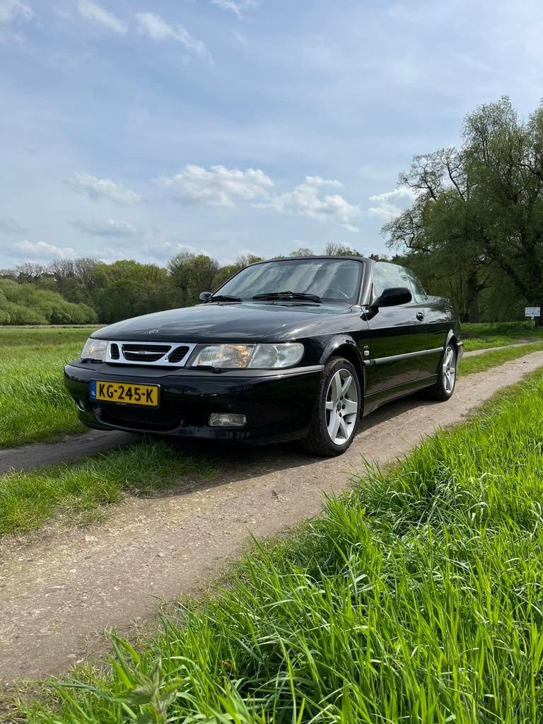 Saab 9-3 2.0 turbo Aero cabrio 2001 zwart, Auto's, Saab, Voorwielaandrijving, Zwart, 4 cilinders, Cabriolet