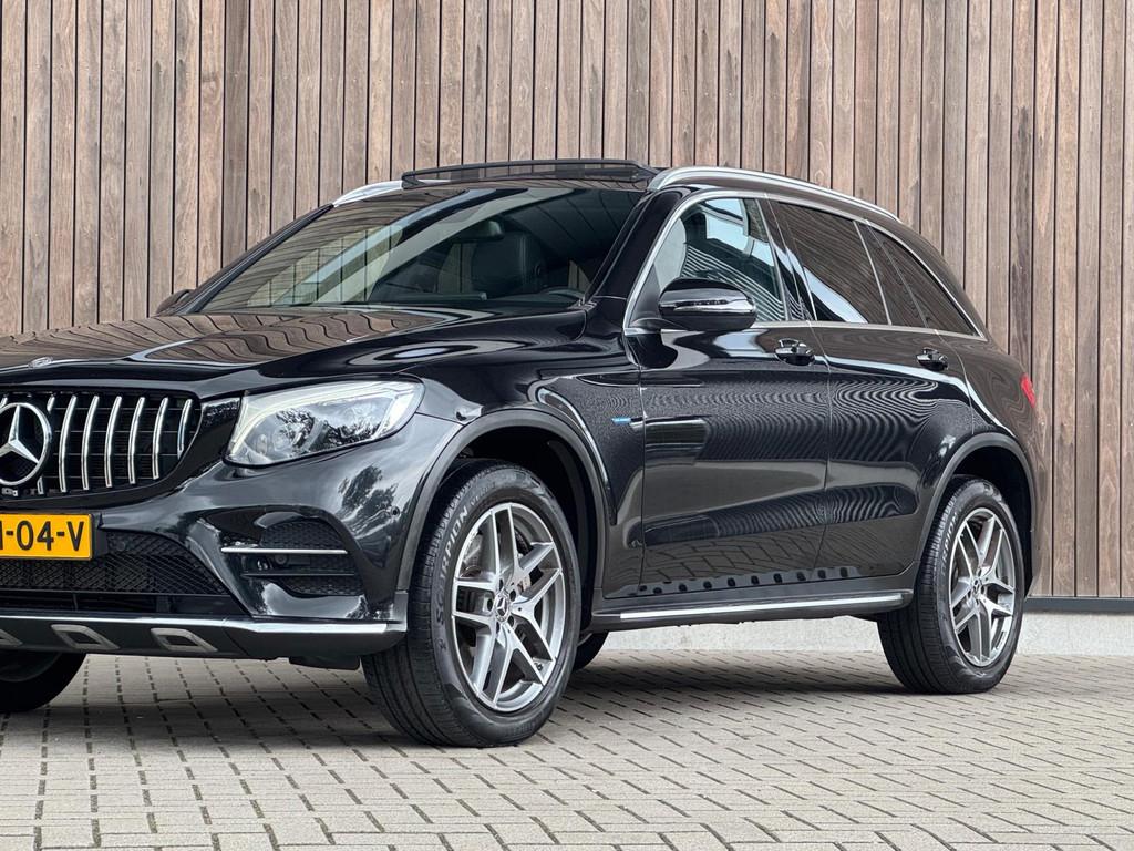 Mercedes-Benz GLC-klasse 350e 4MATIC AMG-Line|Pano|Sidesteps, Automaat, Gebruikt, 4 cilinders, 2000 kg