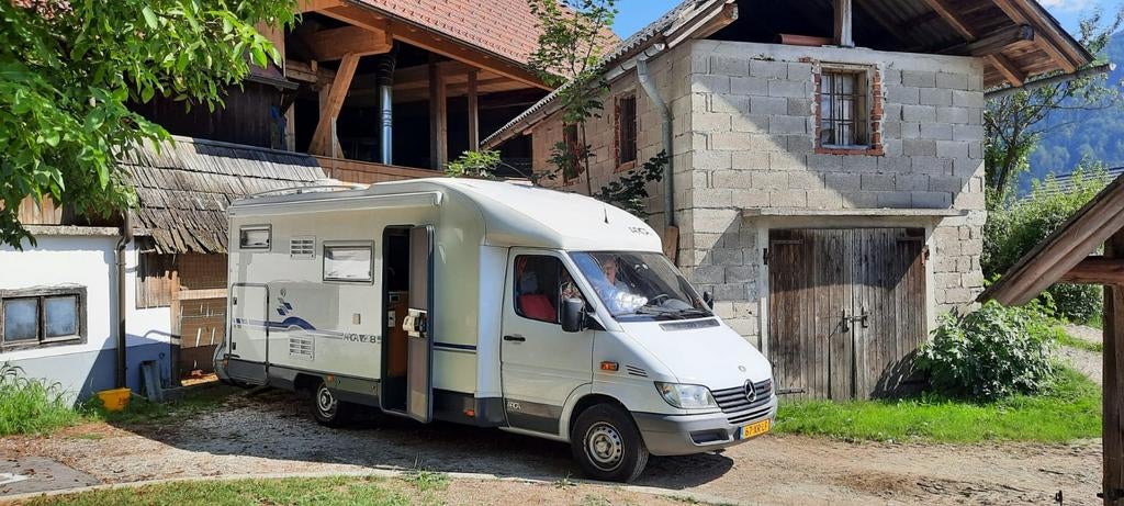 Arca 4.8 Camper 2003 - Mercedes motor 66.000 km - max 4 pers, Ringverwarming, Koelkast, Particulier, Achteruitrijcamera