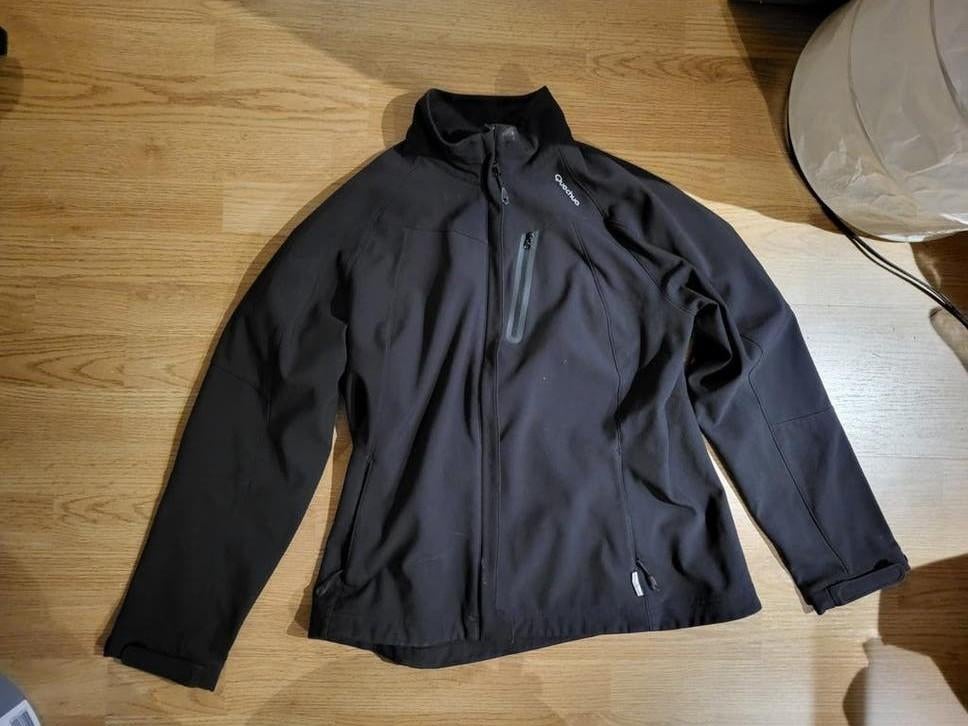 Jas Quechua, Kleding | Dames, Ophalen of Verzenden, Zo goed als nieuw, Maat 46/48 (XL) of groter, Zwart