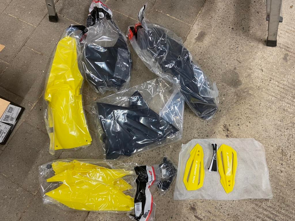 suzuki rm 125 250 restyle kit polisport, Ophalen of Verzenden, Nieuw