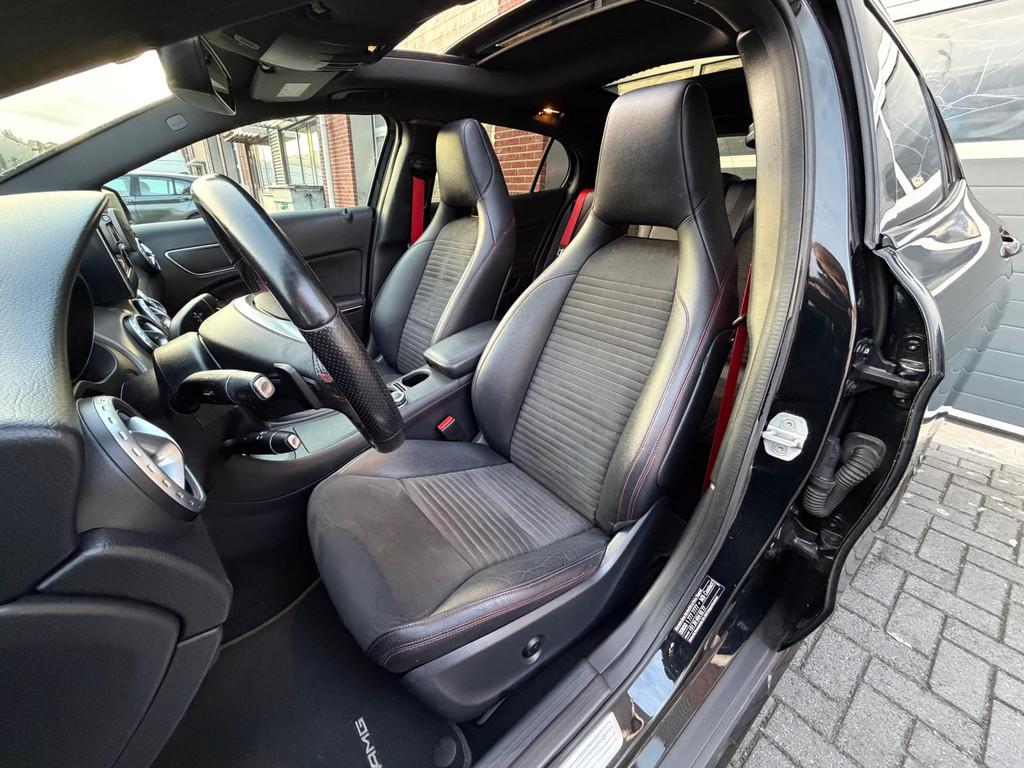 Mercedes-Benz GLA-klasse 200 AMG AUT LED Pano Memory Navi, Gebruikt, 715 kg, Alcantara, Zwart