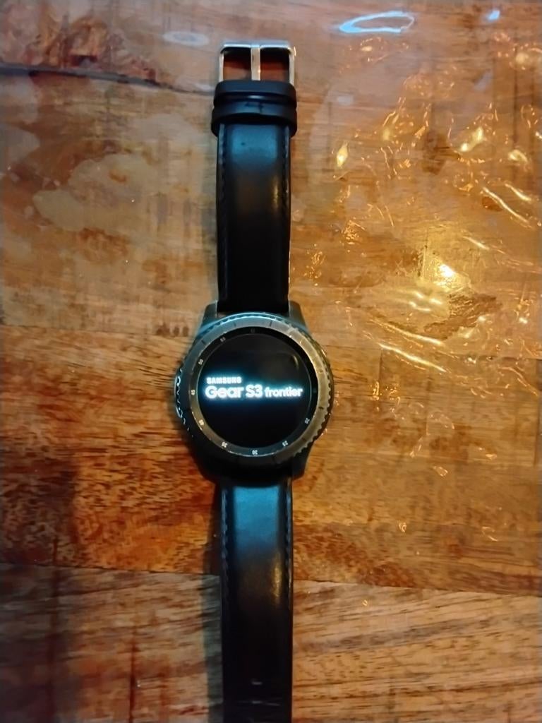 Samsung Gear S3 Frontier - Uitstekende Staat, Sieraden, Tassen en Uiterlijk, Smartwatches, Zo goed als nieuw, Android, Zwart, Afstand