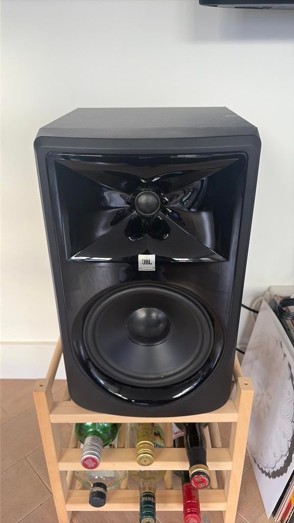JBL 308P MK2 actieve studiomonitor (2 stuks), Ophalen, JBL, Zo goed als nieuw, 120 watt of meer