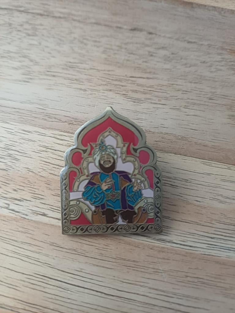 Fata Morgana Pin: Oosterse Figuur in Ornament, Verzamelen, Efteling, Ophalen of Verzenden, Gebruikt