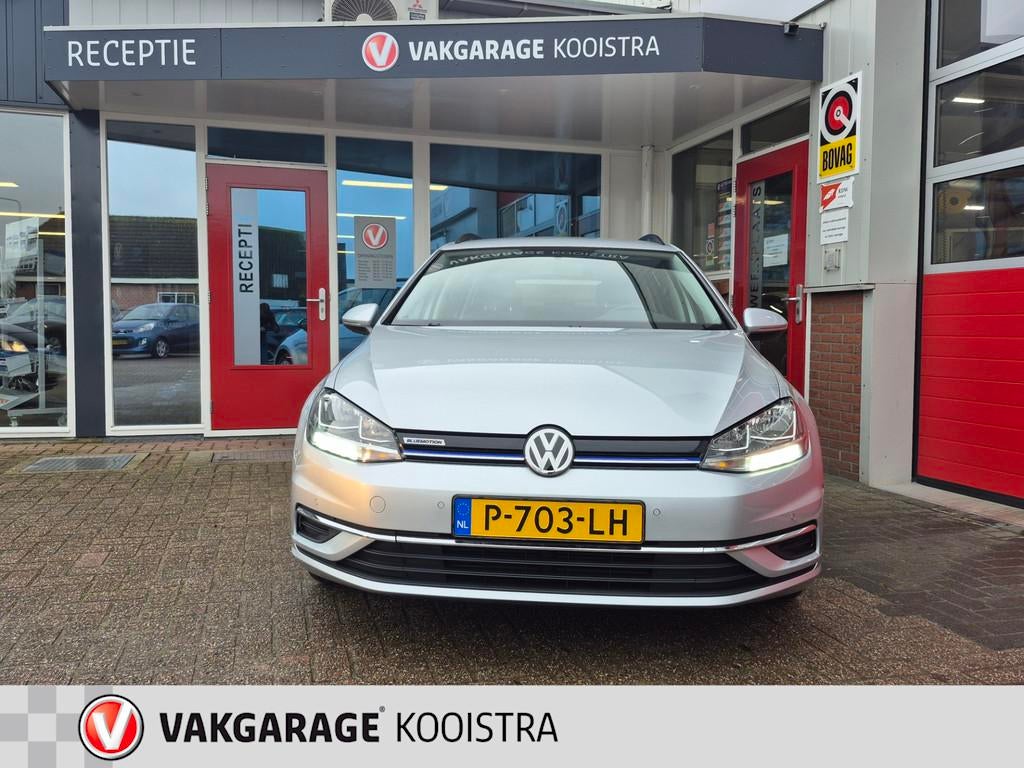 Volkswagen Golf 1.5 TSI Highline Navi|Cruise|, 12 maanden, Stof, 4 cilinders, Bedrijf