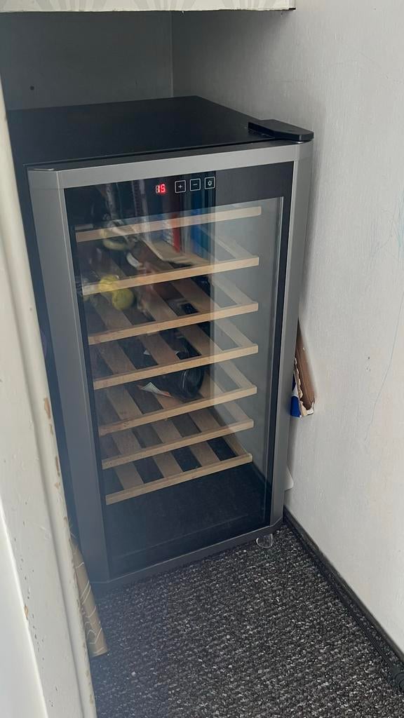 Wijnkoelkast met glazen deur, Witgoed en Apparatuur, 85 tot 120 cm, 75 tot 100 liter, Ophalen of Verzenden, 45 tot 60 cm