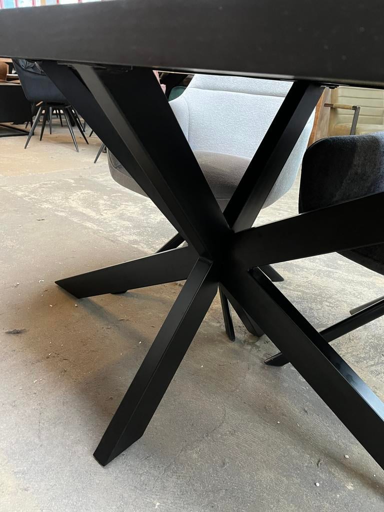 Magazijn Leegverkoop eettafel deens ovaal zwart mangohout, Nieuw, Ophalen of Verzenden, Info@wkhome.nl, Argonweg 20 Amersfoort