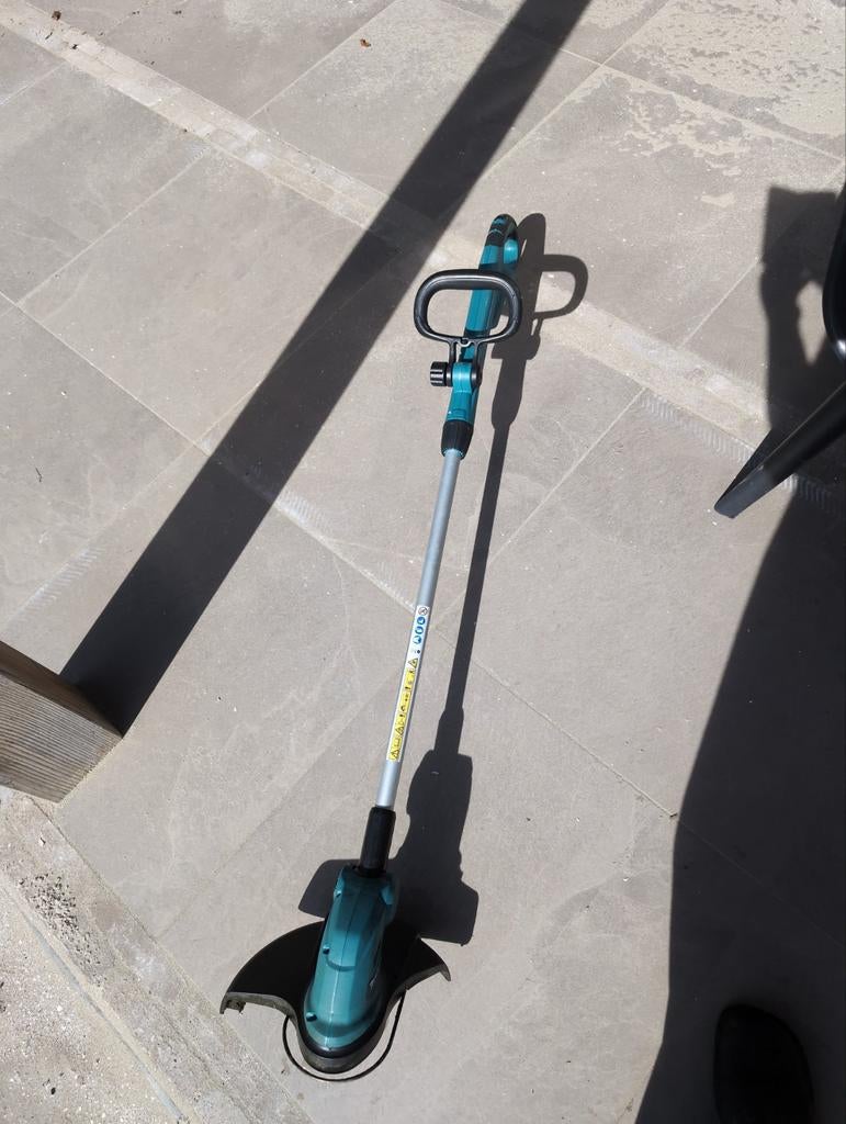 Makita 18V Accu Trimmer DUR181Z - Zonder Accu/Lader, Ophalen, Gebruikt, Accu, Makita