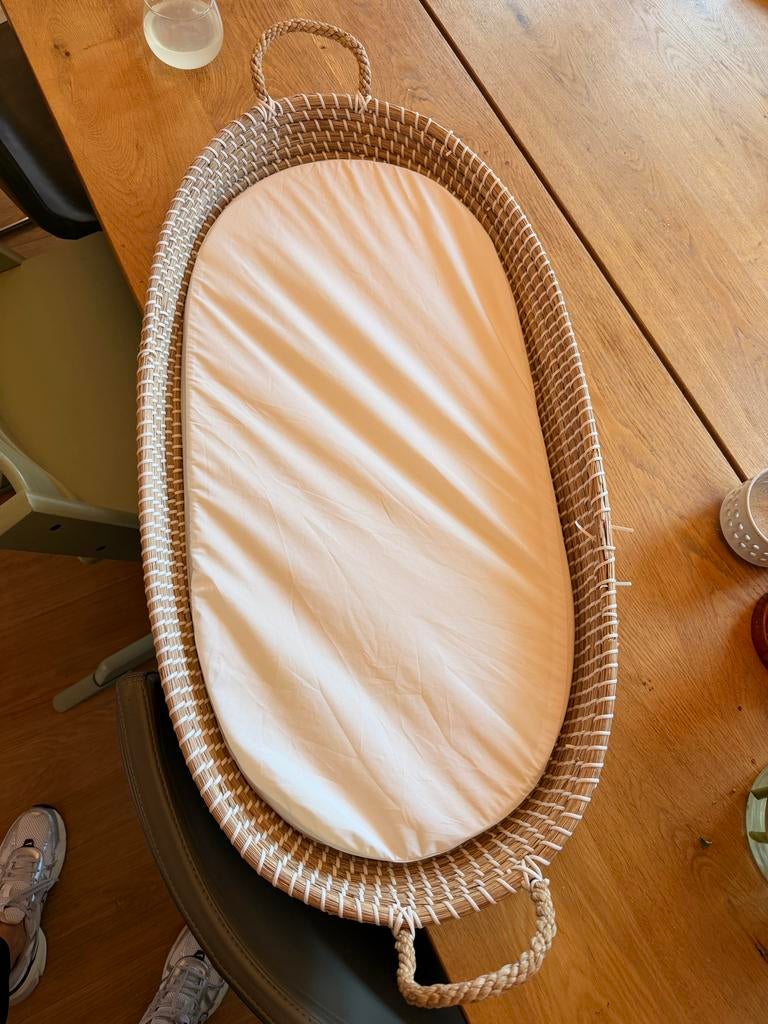 Mooie verschoon mandje met matrasje, Kinderen en Baby's, Babywiegjes en Ledikanten, Ophalen, Gebruikt, Overige typen