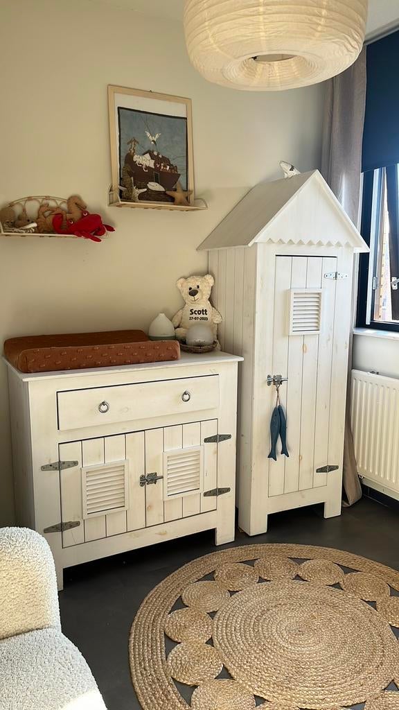 Complete babykamer – ledikant, commode en kast, Ophalen, ., Zo goed als nieuw, .