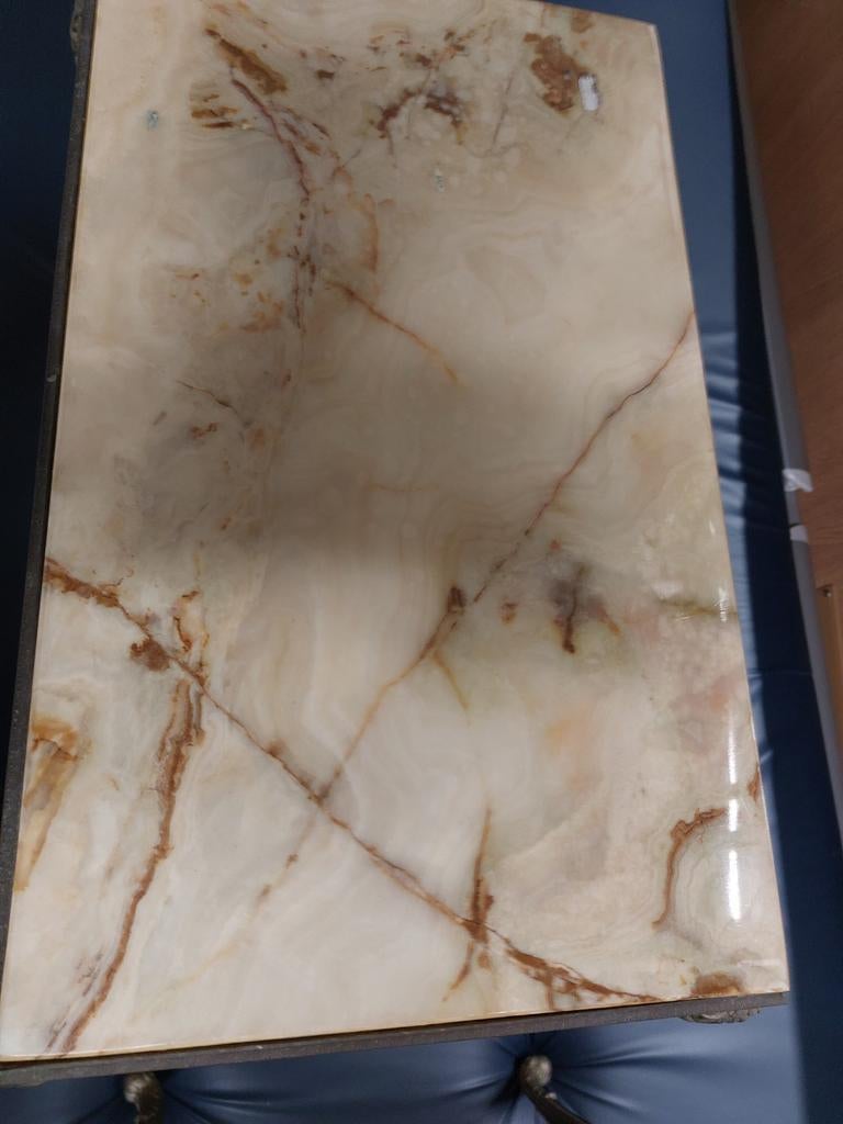 Messing bijzettafeltjes met onyx bladen., Antiek en Kunst, Ophalen, Rechthoekig, Minder dan 50 cm, Minder dan 100 cm