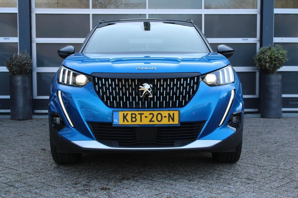 Peugeot 2008 1.2 PureTech GT/PANO/AUTOMAAT, USB, Gebruikt, Zwart, Blauw