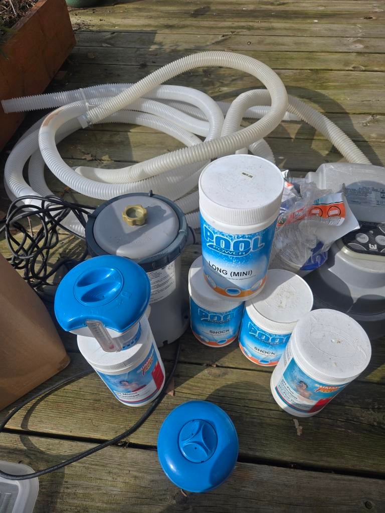 Zwembad benodigdheden: pomp, verwarmer, slangen, chemicaliën, Ophalen, Gebruikt, Zwembadpomp