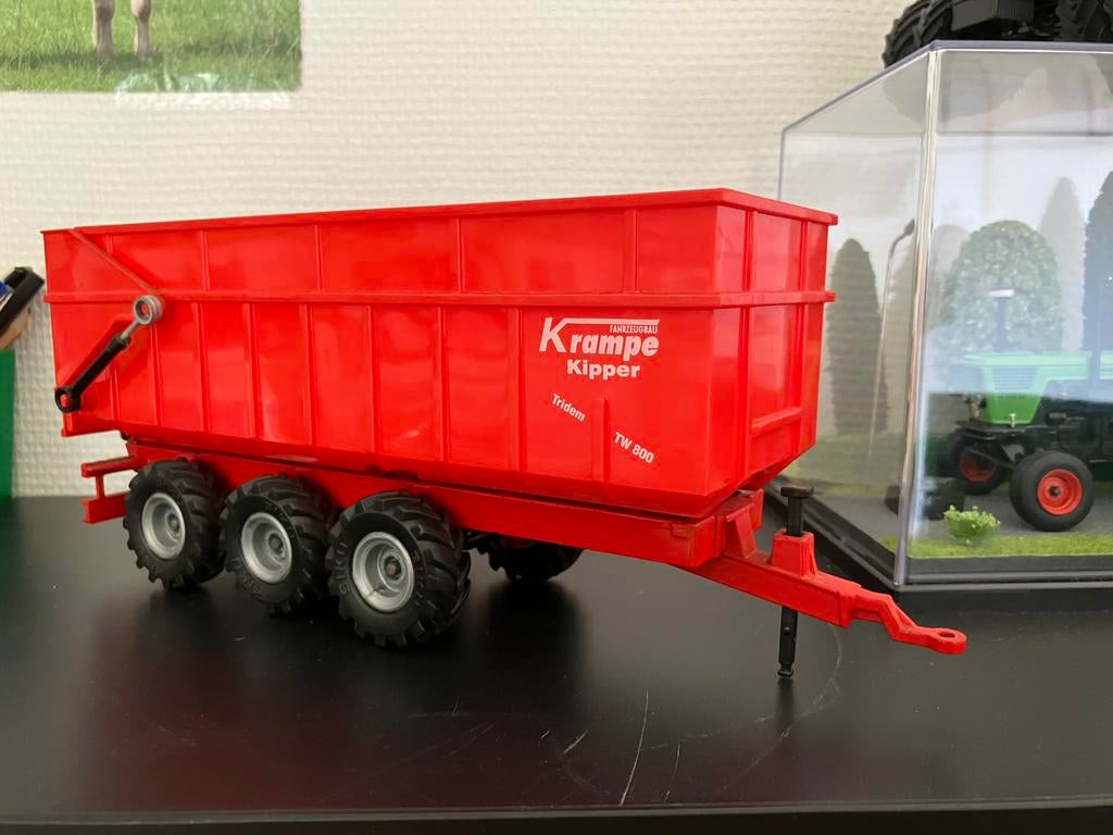 krame kieper rood siku 1:32, Ophalen of Verzenden, Gebruikt, Tractor of Landbouw, SIKU