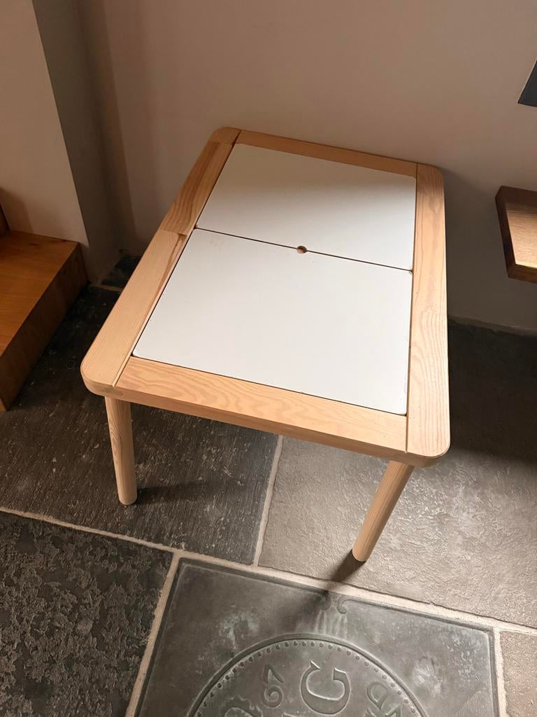 IKEA FLISAT kindertafel met 2 TROFAST bakken - 83x58 cm, Ophalen, Gebruikt