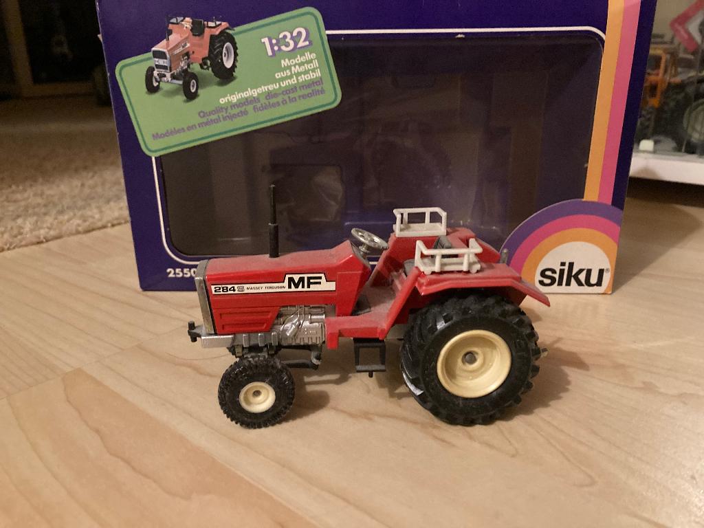 Massey Ferguson mf 284 s, Ophalen of Verzenden, Zo goed als nieuw, Tractor of Landbouw, SIKU